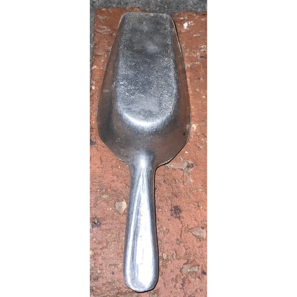 Vintage Cast Aluminum Metal Mini Scoop 4.25
